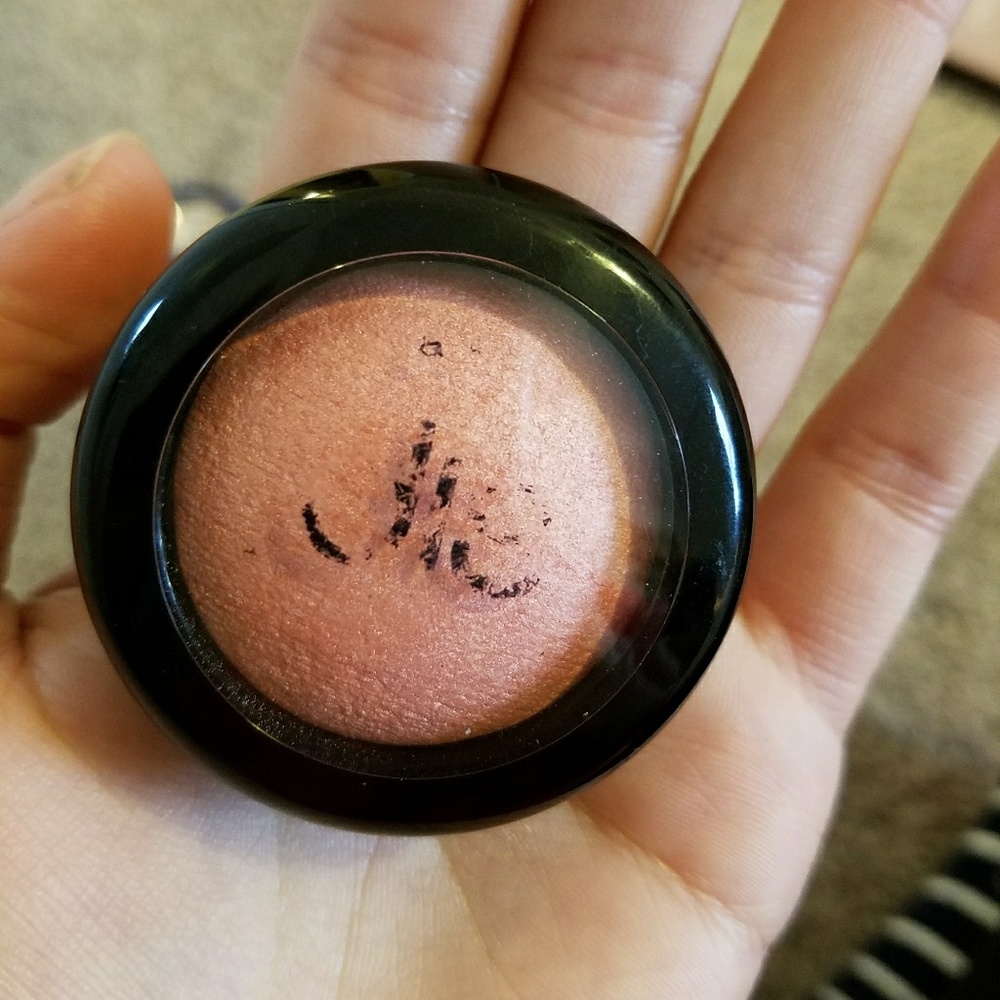 DLS baked blush